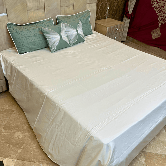 Bedsheet Set with Fancy Pillows