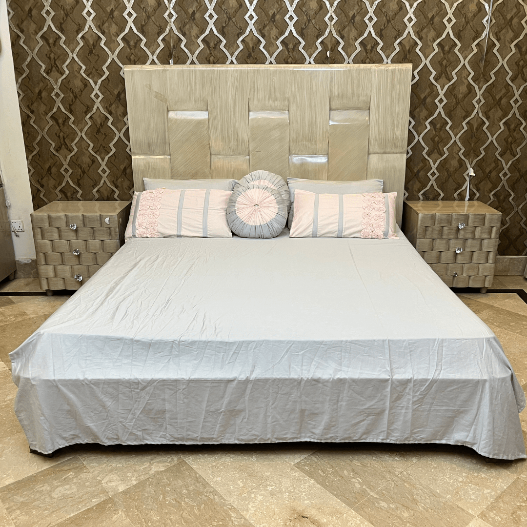 7pcs Bedsheet set with pink Pillow Covers