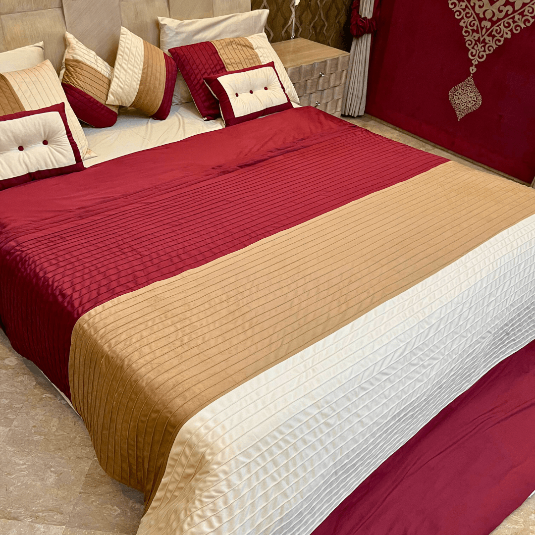 10 pcs Pleated Comforter Set