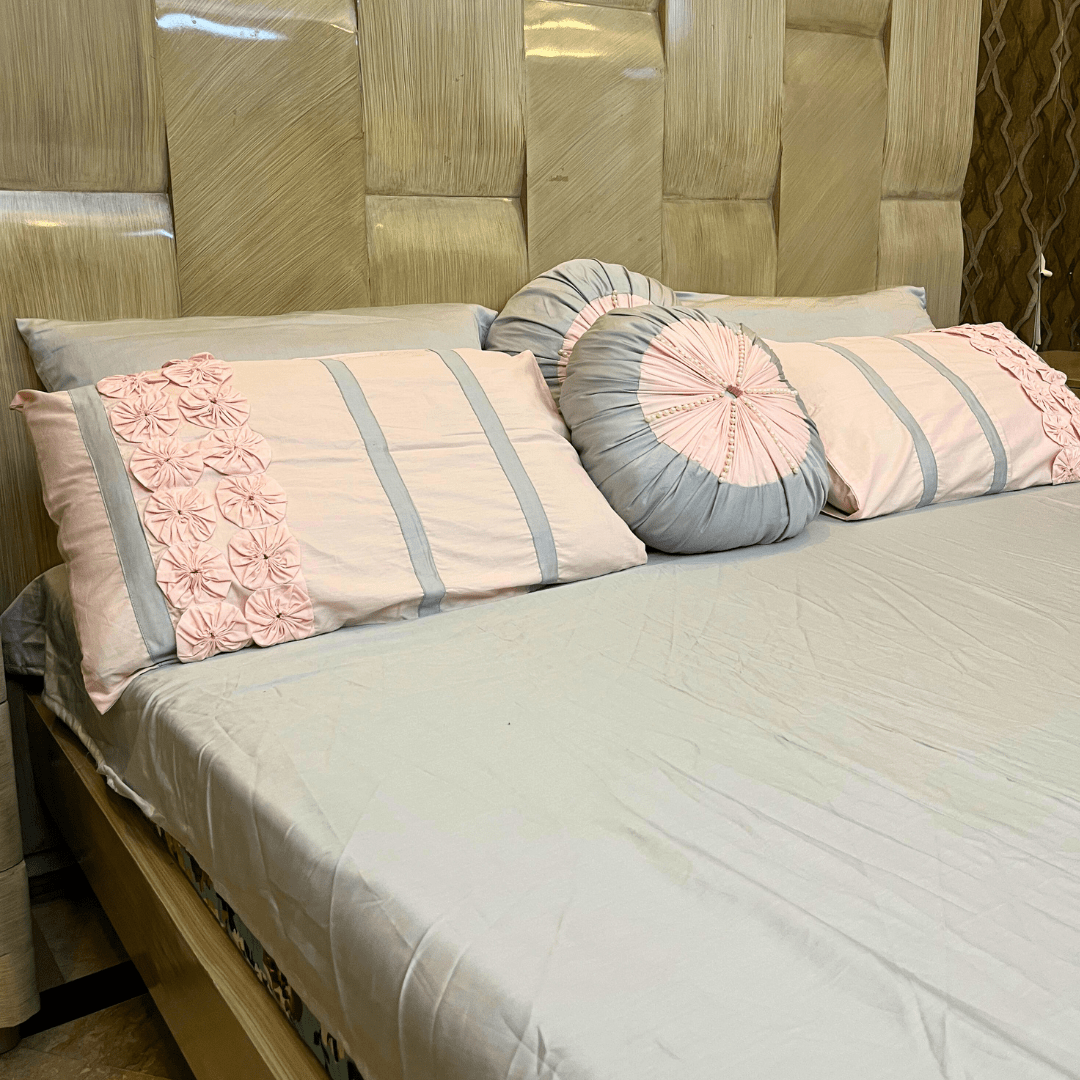 7pcs Bedsheet set with pink Pillow Covers