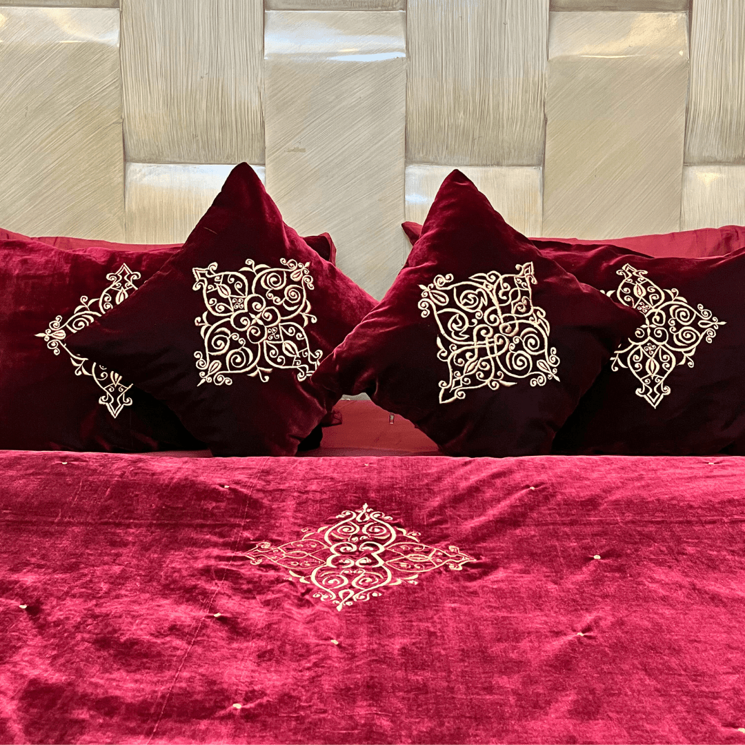 Velvet Bridal Set with Comforter