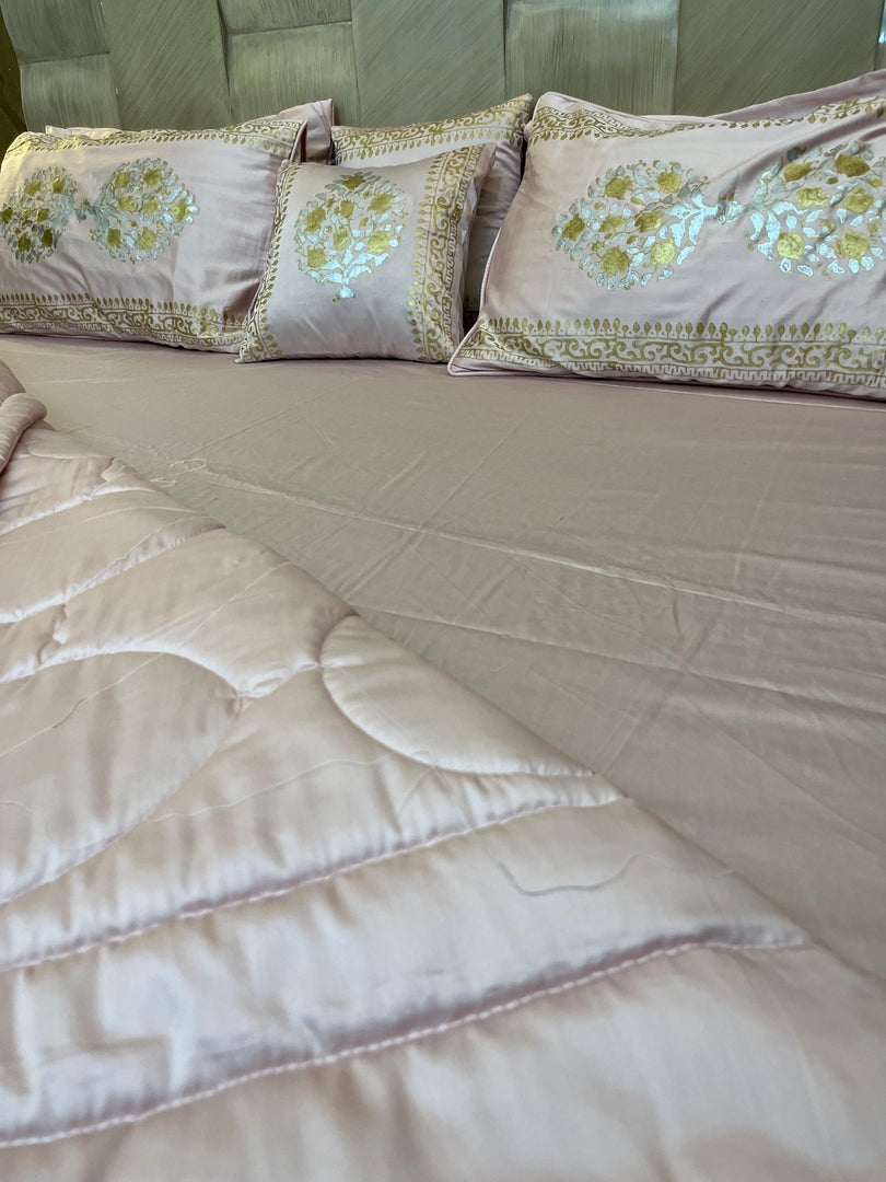 Block Printed Comfortor Set 8 Pcs