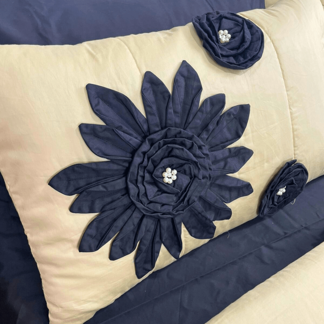 Petal work Comforter Set
