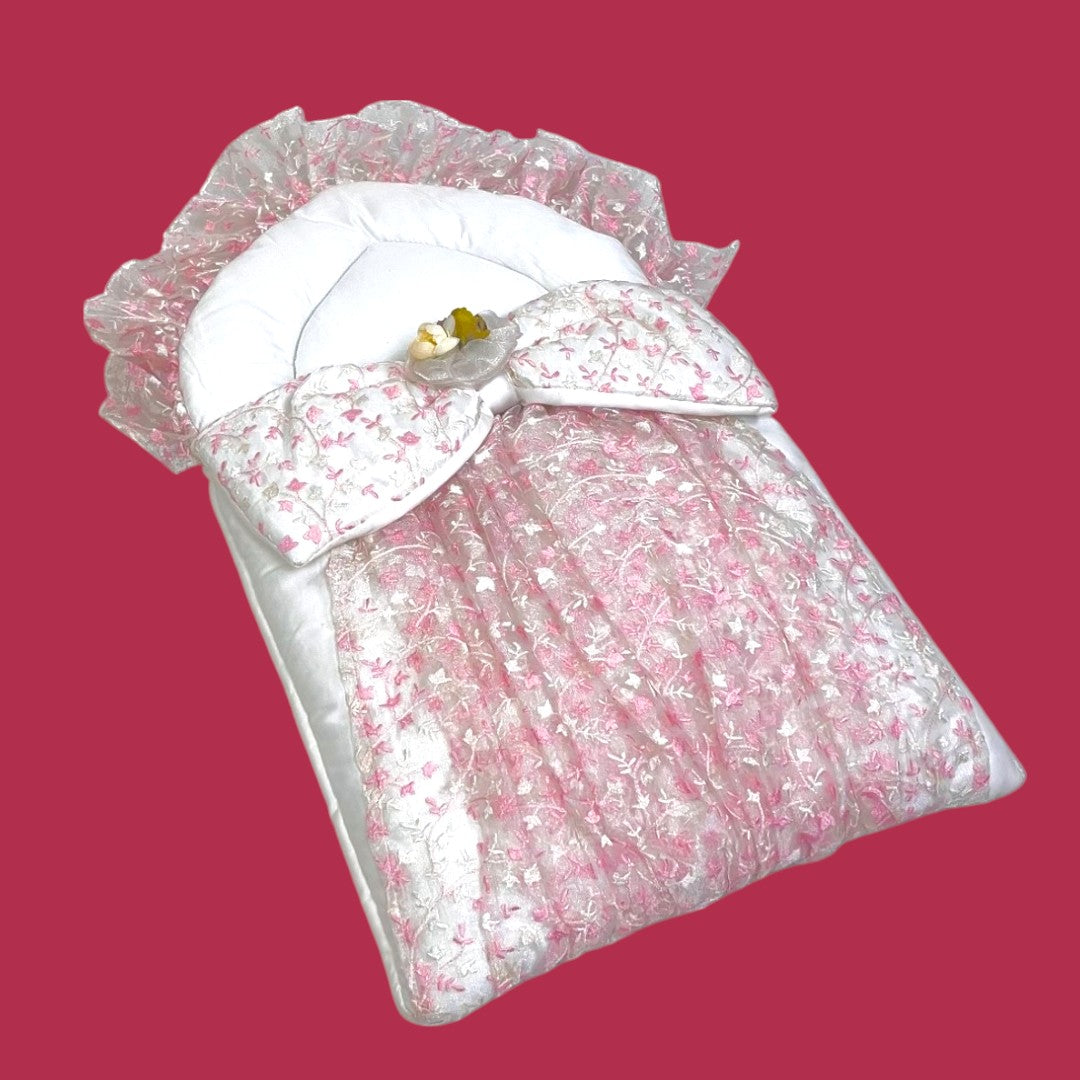 Cinderalla Carry Nest