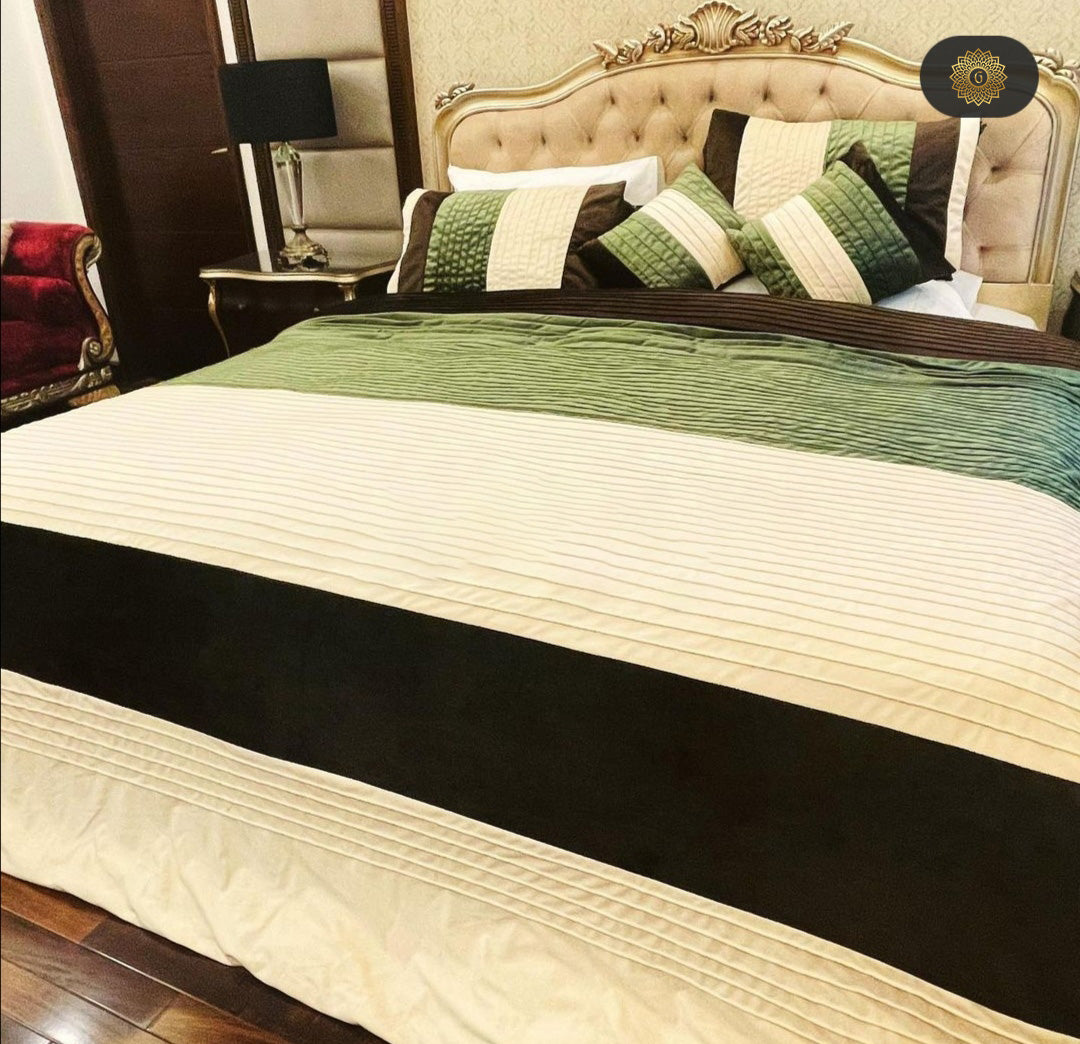 Comforter set (velvet stuff)