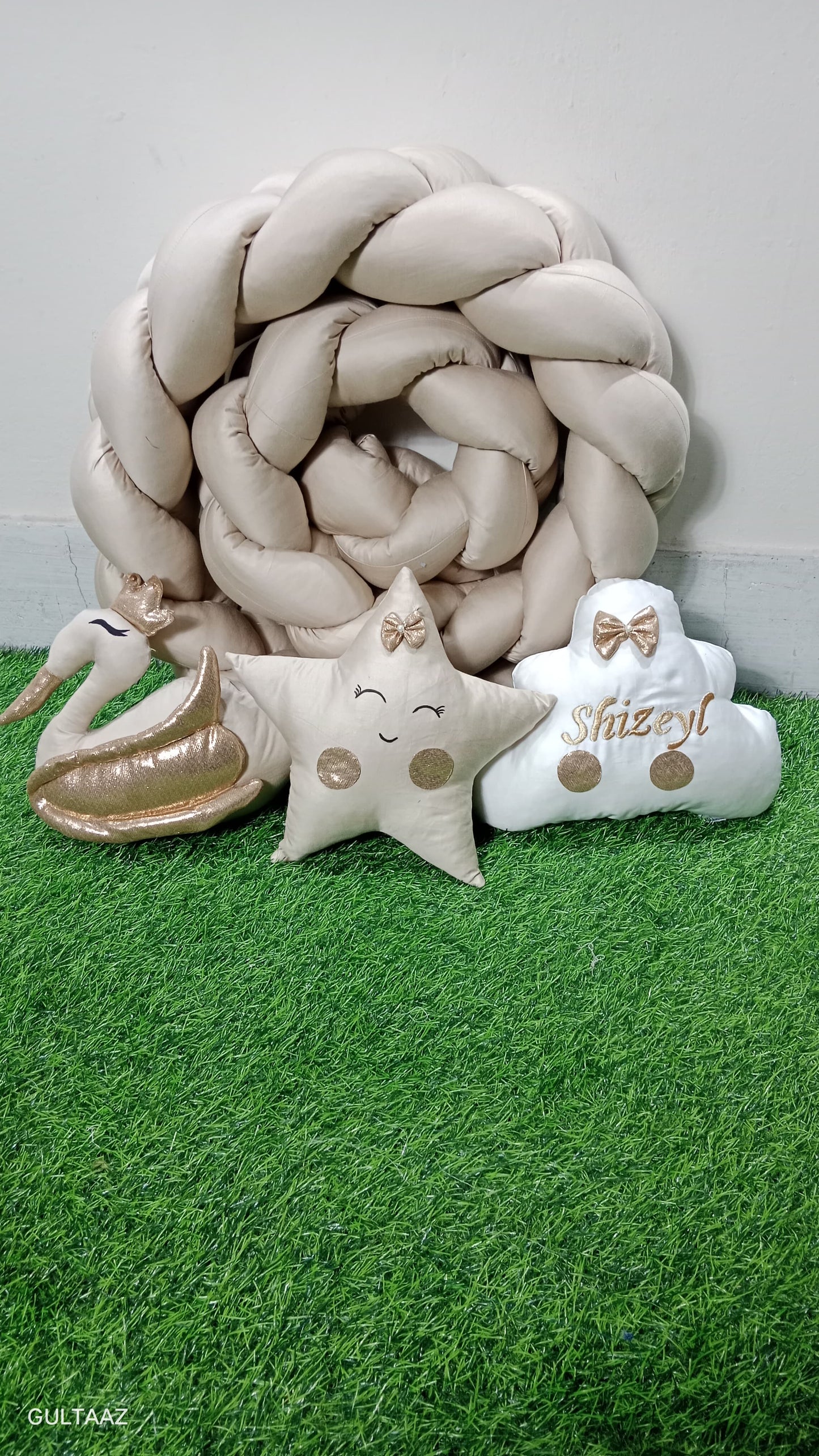 Cushion & Braid
